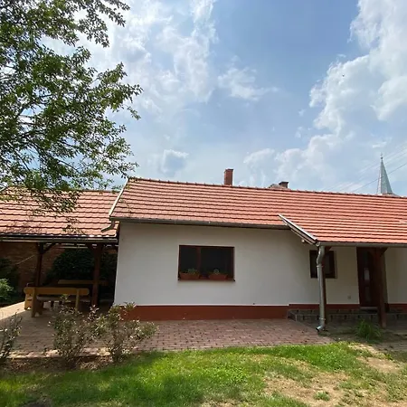 Holiday home Hetmerfoeldes Vendeghaz Szaknyer