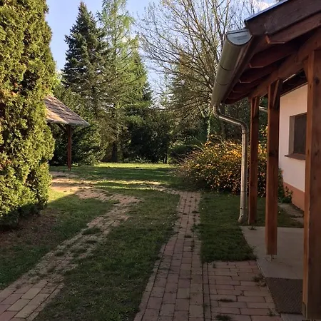 Hetmerfoeldes Vendeghaz بيت للعطل Szaknyér